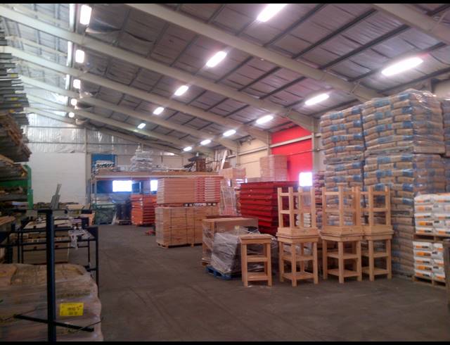 2,150M² FACTORY FOR SALE IN RETREAT